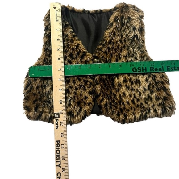 Faux Fur Animal Print Toddler Fashion Vest - Picture 4 of 4